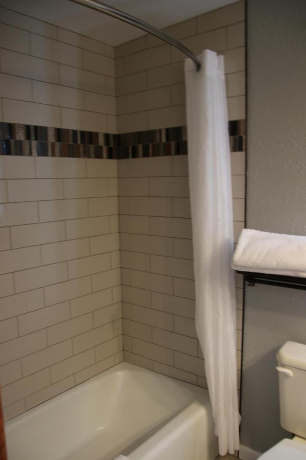 Townhouse Motel Lusk Екстериор снимка