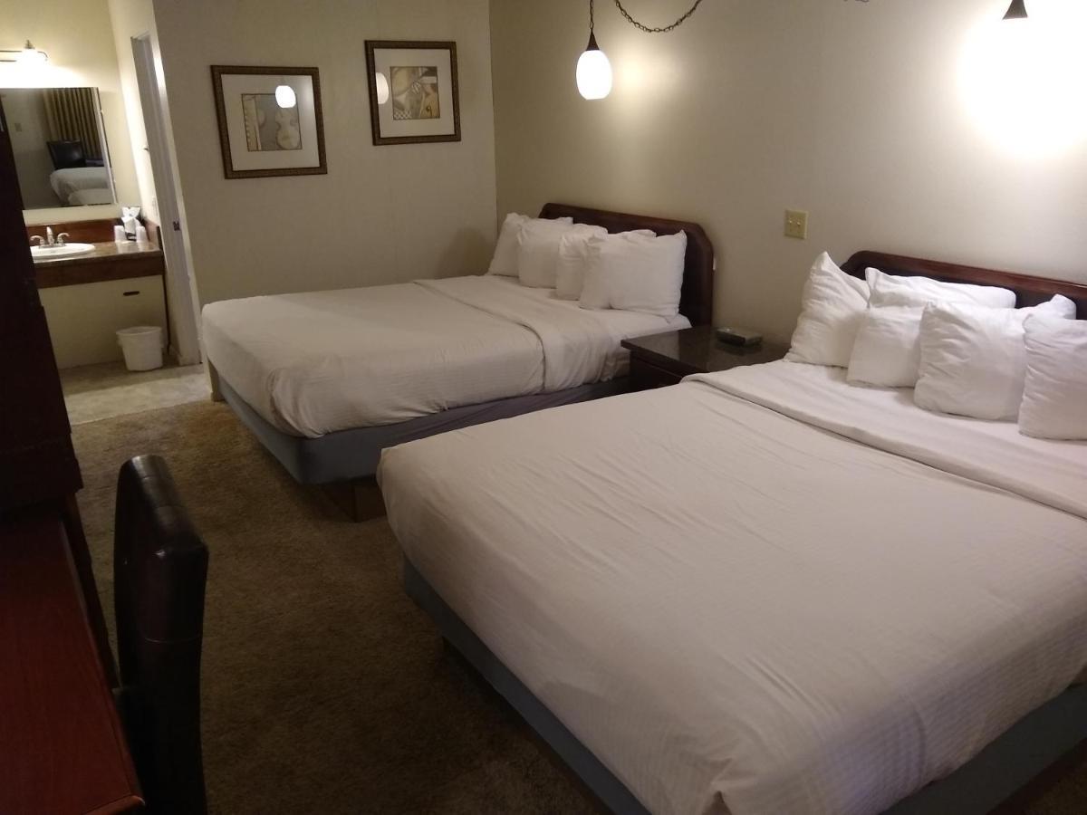 Townhouse Motel Lusk Екстериор снимка